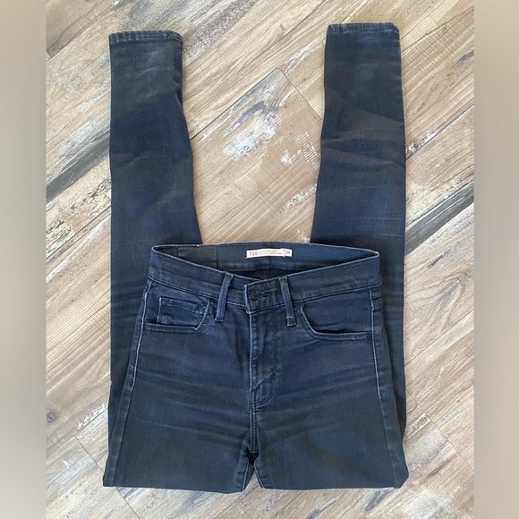 Black Levi High Rise Super Skinny Jeans - Picture 4 of 9